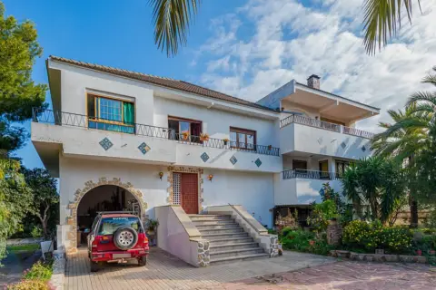Casa en Gilet