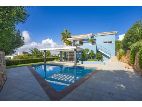 Chalet en Cala Llonga