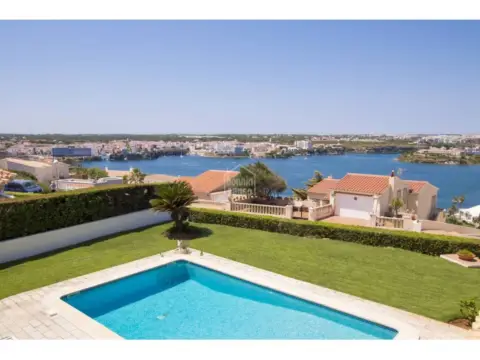 Chalet en Cala Llonga