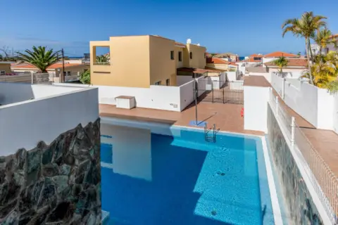 Casa adosada en calle Arenita, nº 30