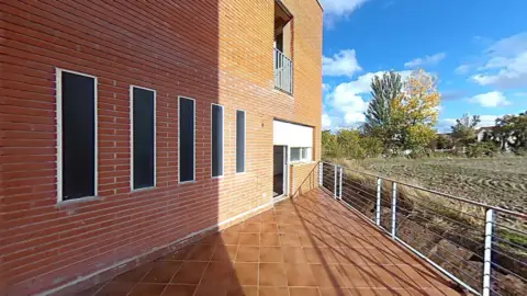 Casa adosada en Camino de Cercanías, 3