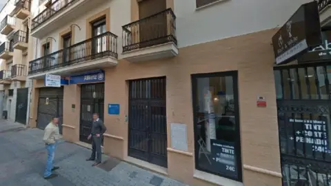 Local comercial en calle Padre Andivia