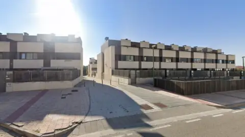 Casa adosada en Paseo de los Pisones, 106