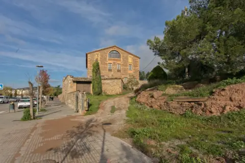 Casa adosada en Avenida Casa Sebarroja