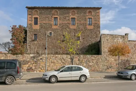 Casa adosada en Avenida Casa Sebarroja