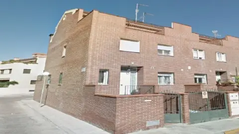 Casa adosada en calle de Dámaso Alonso