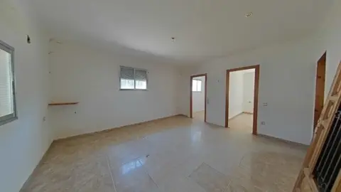 Casa adosada en Avenida Fuente del Sapo, nº 140