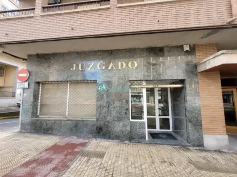 Local comercial en Centro - Ezequiel González