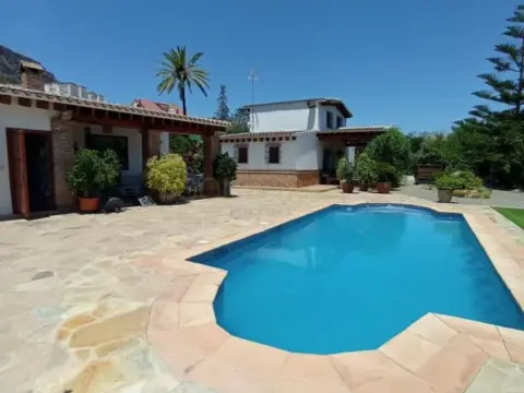 Finca rústica en Álora