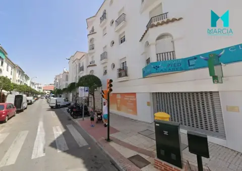 Local comercial en Benalmádena