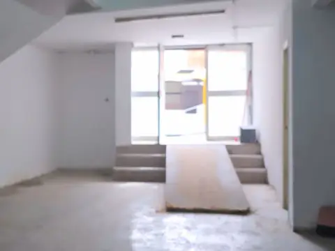 Local comercial en Ronda de Sant Antoni de Llefià