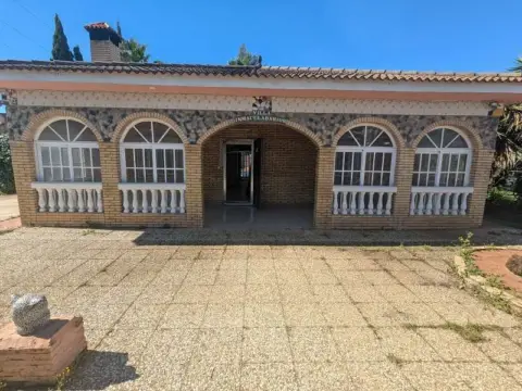 Chalet en calle Capricornio, nº 11