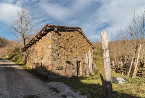 Finca rústica en calle Lugar Muriellos Cimer, nº 5