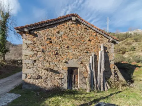 Finca rústica en calle Lugar Muriellos Cimer, nº 5