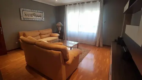Piso en calle de Robledo, 25