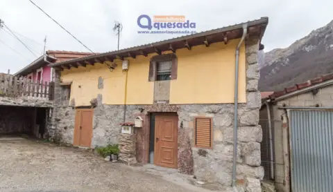 Finca rústica en calle La Cruz