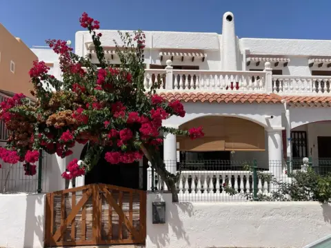 Chalet en Las Marinas