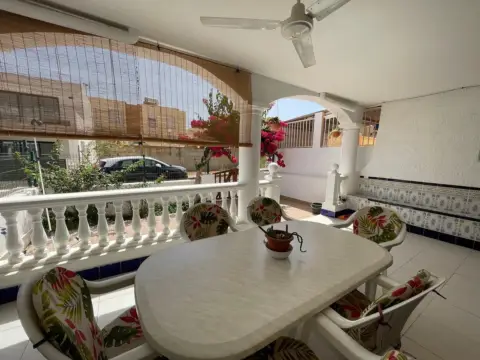 Chalet en Las Marinas