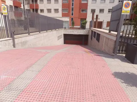 Garaje en calle Juan Carlos I, 64