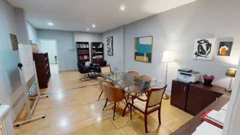 Local comercial en calle Montecarmelo