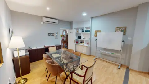 Local comercial en calle Montecarmelo