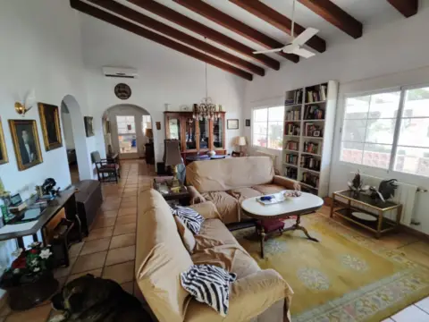 Finca rústica en calle los Arejos