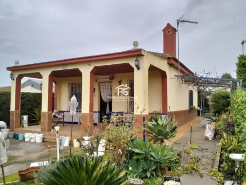 Chalet en Pilas