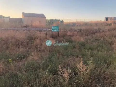 Terreno en calle Aleguillas
