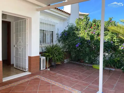 Casa adosada en Centro Norte - Sector I