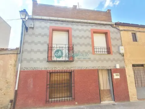 Casa en Bernuy de Porreros