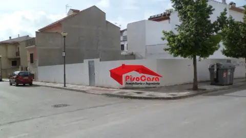 Terreno en Avenida del Parador