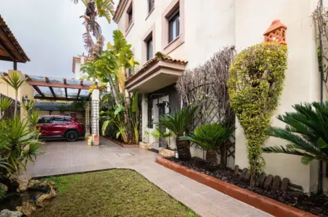 Casa en calle Carlos Rodiles, 17