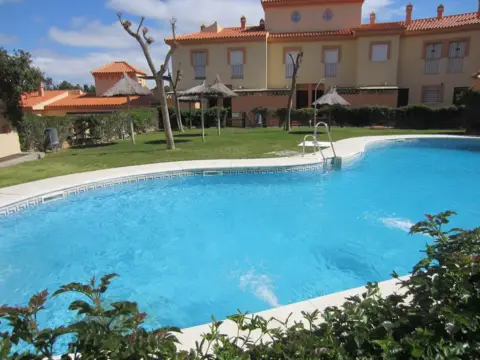 Casa adosada en Islantilla - Campo de Golf