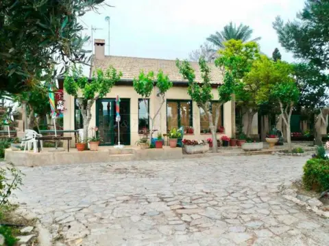 Finca rústica en Avenida Alto de las Atalayas