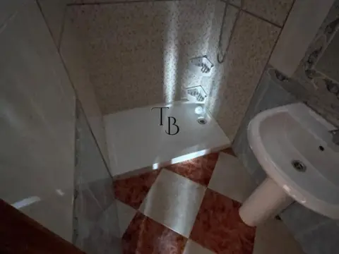 Piso en calle Espartinas, nº C