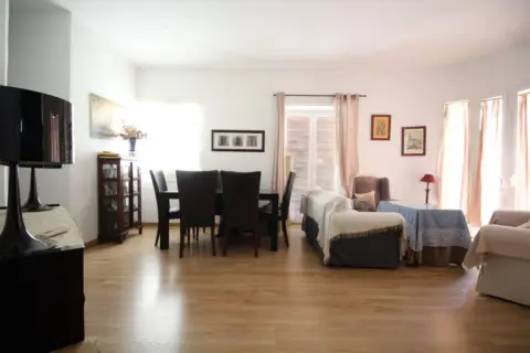 Piso en Centro - Alameda