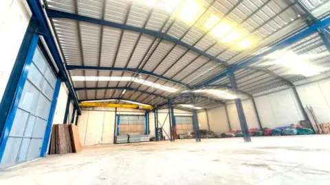 Nave industrial en Polígono Ind. Apatel
