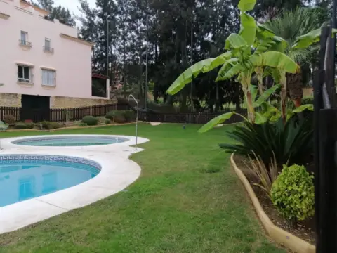 Casa adosada en Islantilla - Campo de Golf