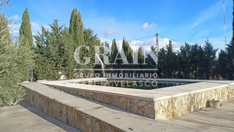 Chalet en Carretera Mahora