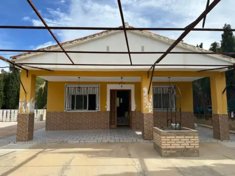 Chalet en Macastre