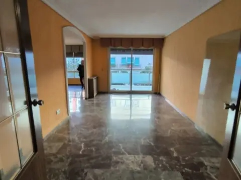 Piso en Ciudad Jardín - Avda. Medina Azahara