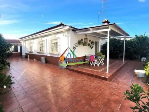 Casa adosada en Polígono Sector Inglesillo