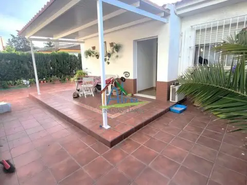 Casa adosada en Polígono Sector Inglesillo