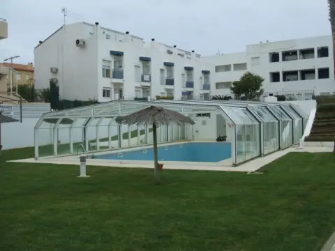 Casa adosada en Avenida del Deporte, 1