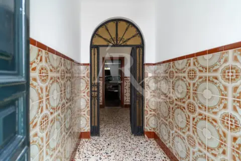 Casa en calle Arroyo Aljoli, nº 17