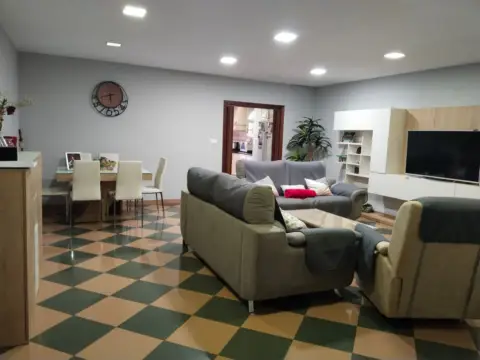 Piso en calle Torrelodone