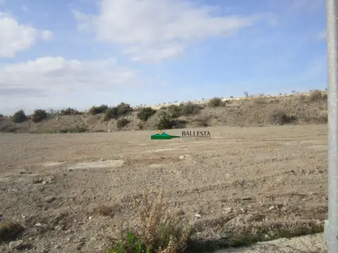 Terreno en calle de Manuel Fuentes Castro