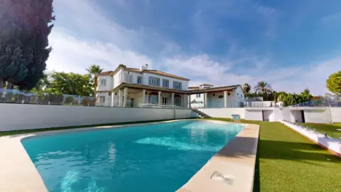 Chalet en Avenida de los Sauces