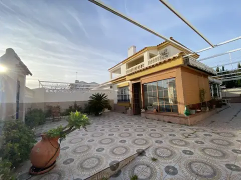 Chalet en Islantilla - Urbasur