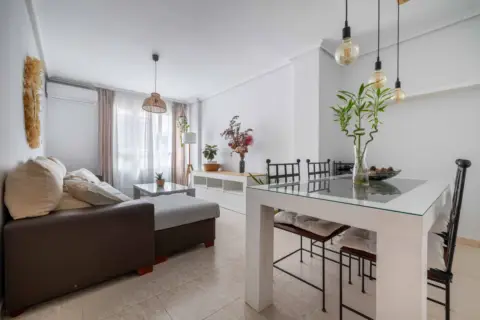 Piso en calle Enrique Tierno Galván, 5